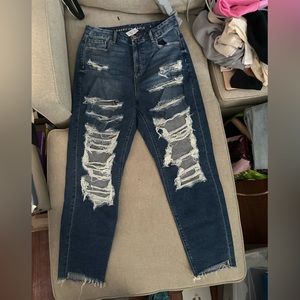 NWT!! American Eagle Ripped Boyfriend Jeans